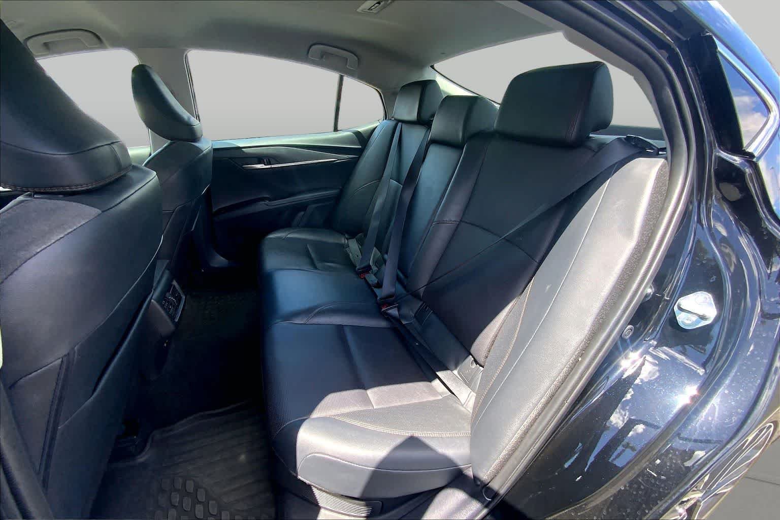 Used 2025 Midnight Black Metallic Toyota XLE image 20