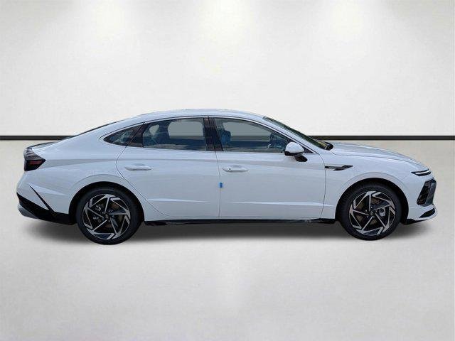 New 2026 Serenity White Hyundai SEL Sport image 3