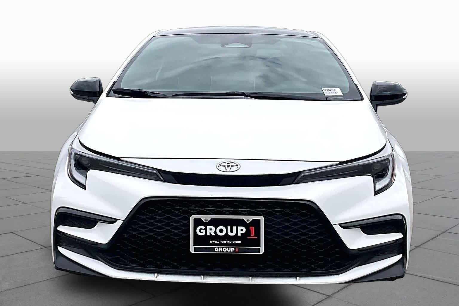 Used 2025 Ice Cap/Midnight Black Metallic Toyota FX image 3