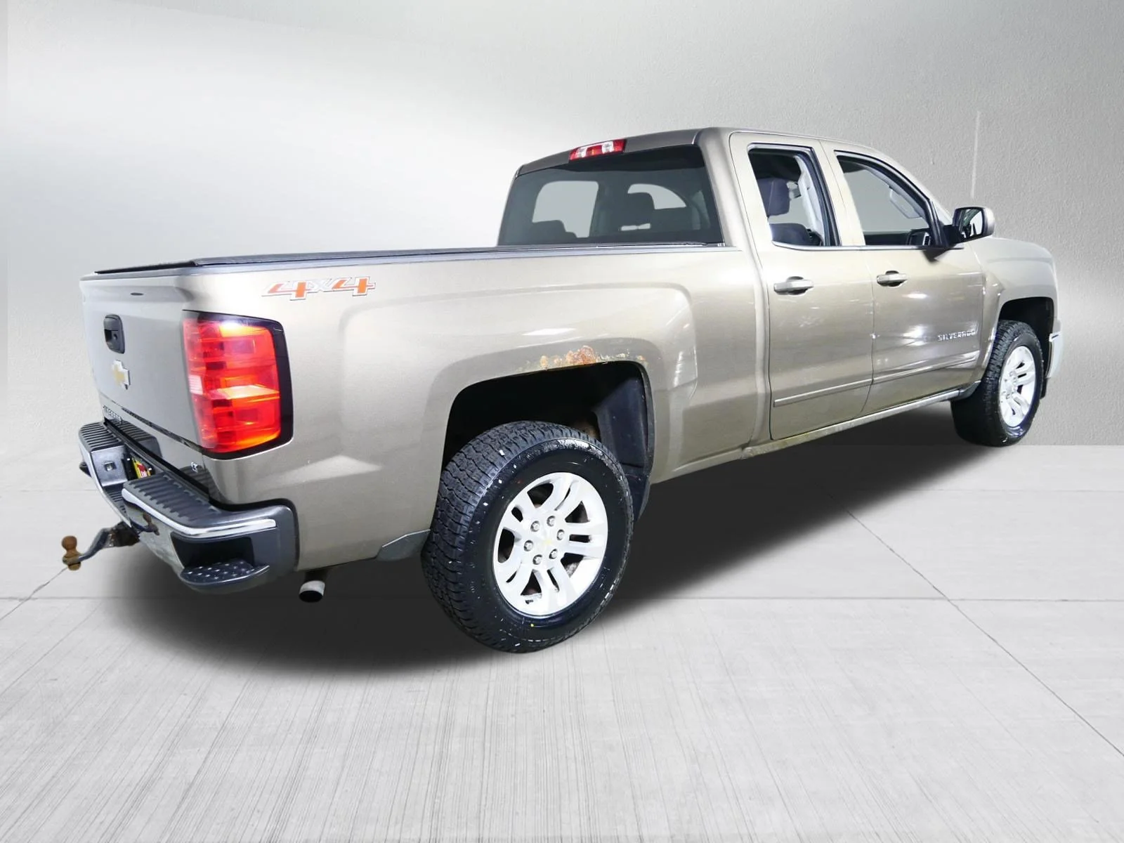 Used 2015 Brownstone Metallic Chevrolet LT image 7