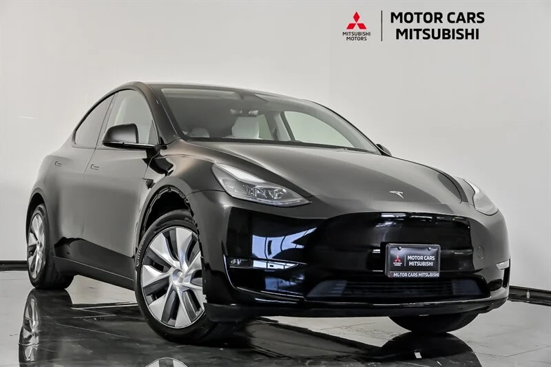 2024 Tesla Model Y Long Range Dual Motor All-Wheel Drive's photo