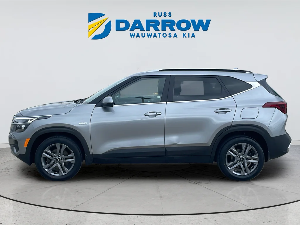 Used 2023 Kia Seltos S with VIN KNDEUCAA0P7438649 for sale in Wauwatosa, WI