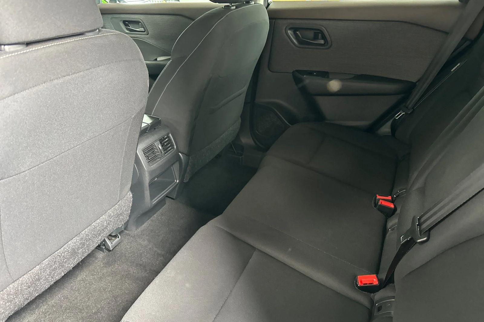 Used 2023 White Nissan S image 13