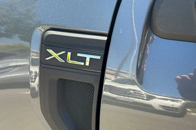 Used 2024 Gray Ford XLT image 6