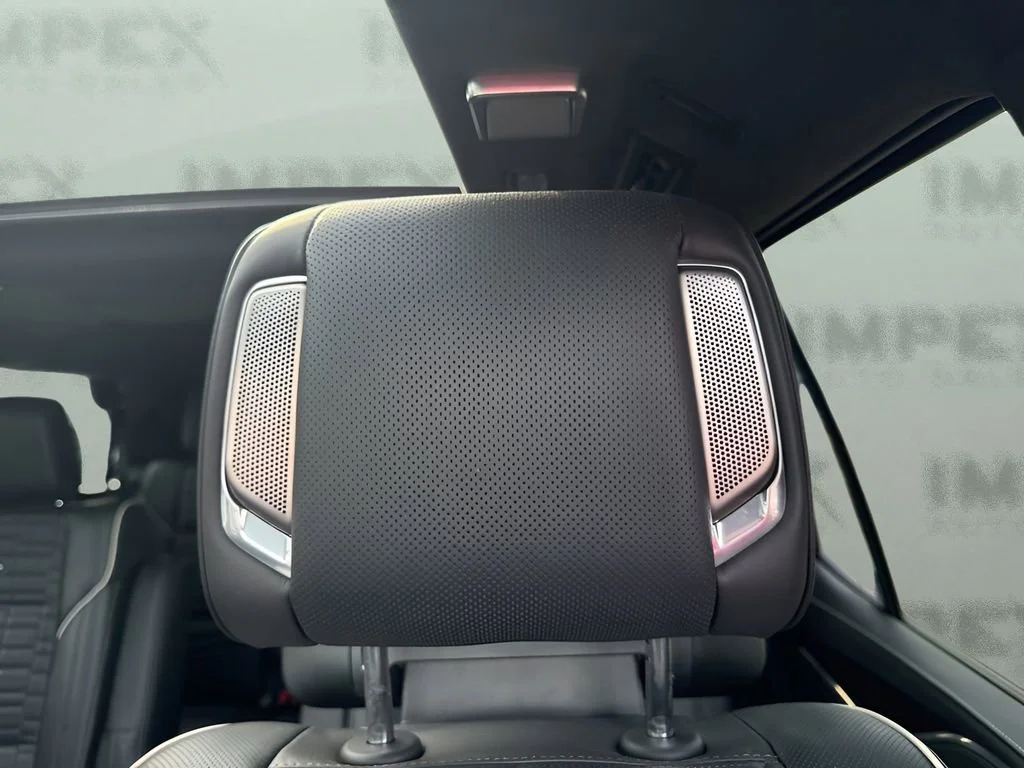 Used 2023 Black Raven Cadillac Sport Platinum image 34