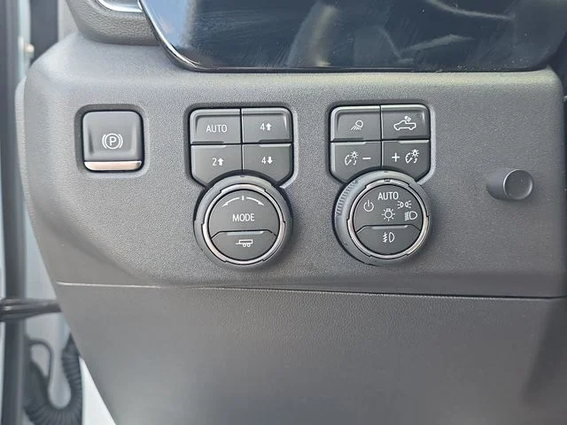 Used 2026 White Chevrolet LT Trail Boss image 27