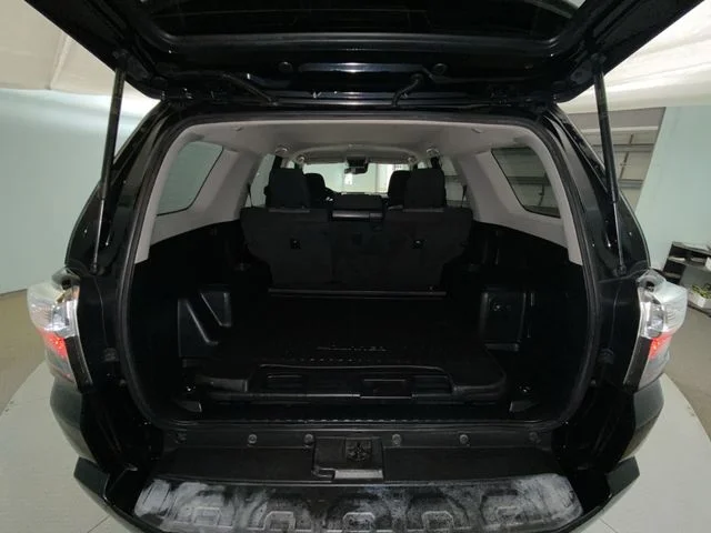 Used 2020 Black Toyota SR5 image 23