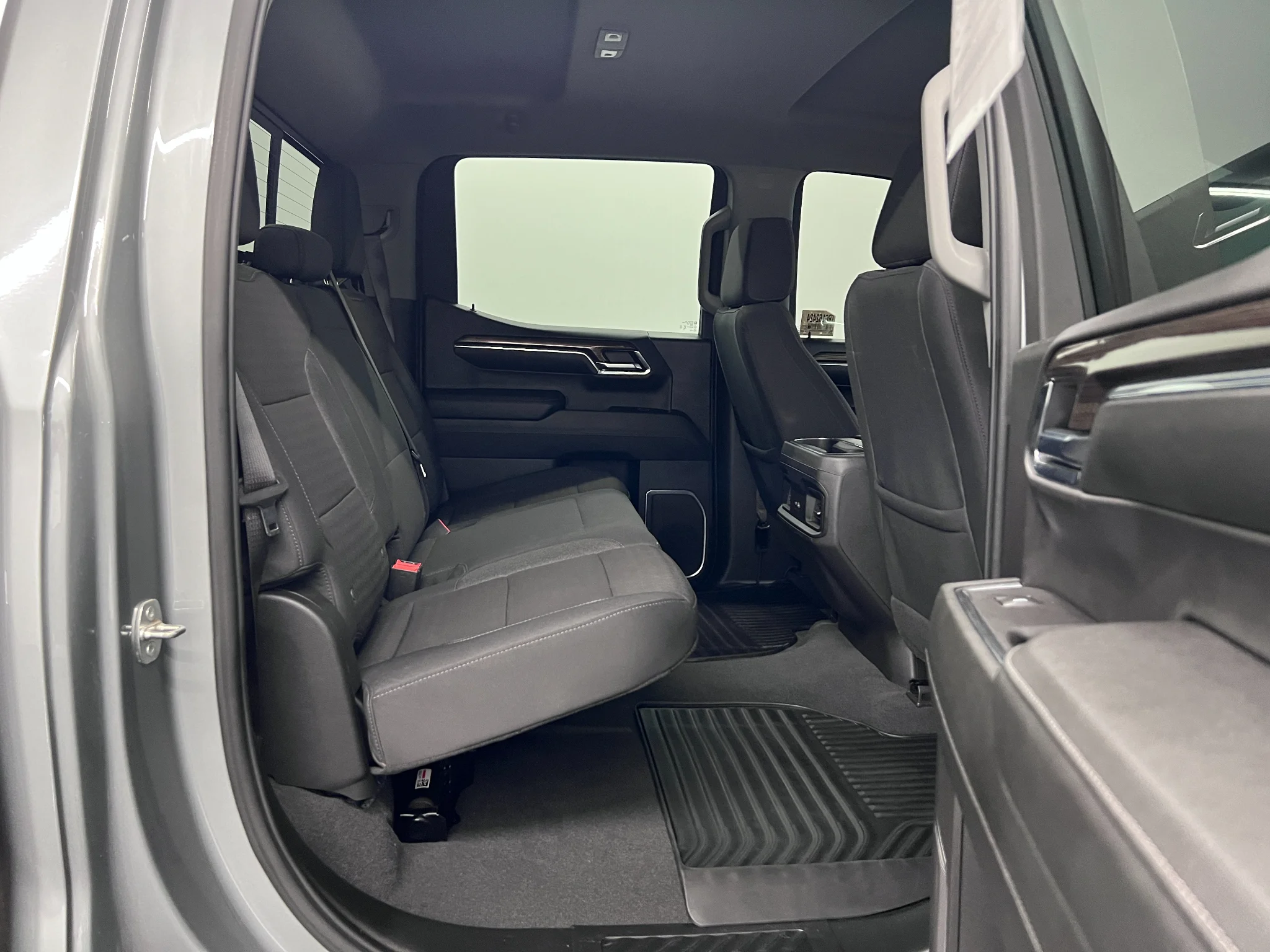 Used 2024 Sterling Gray Metallic Chevrolet LT Trail Boss image 21