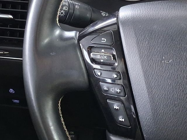 Used 2022 Red INFINITI Premium Select image 12