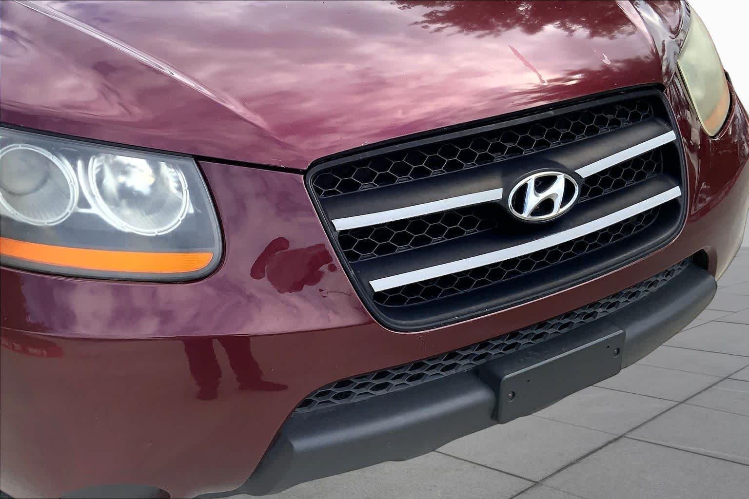 Used 2009 Dark Cherry Red Hyundai GLS image 30