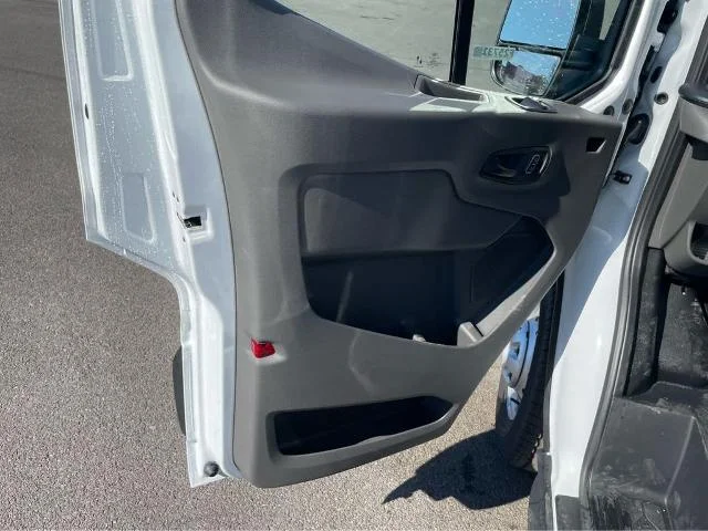 New 2025 Oxford White Ford Cargo Van image 37
