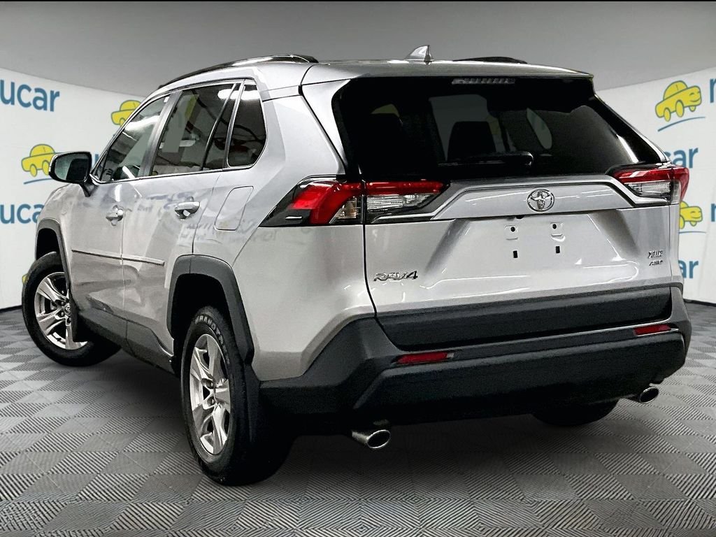 Used 2025 Silver Toyota XLE image 4