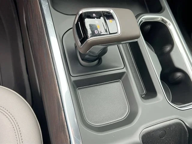 2026 GMC Sierra 1500 SLT - Photo 12