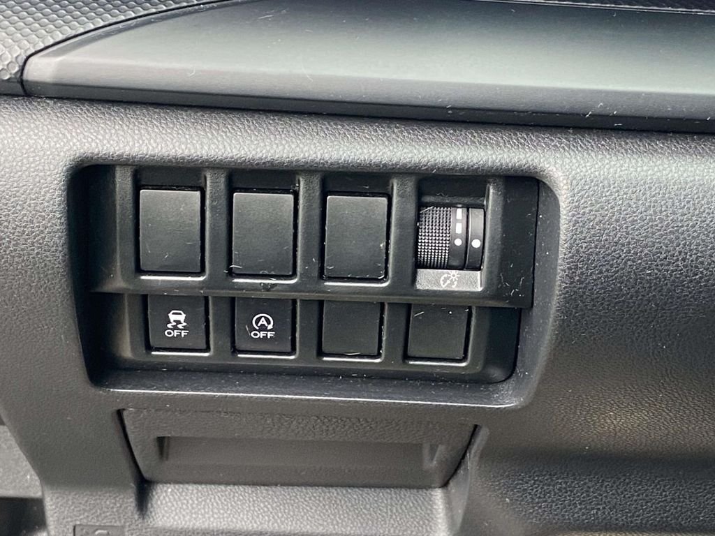 Used 2019 Gray Subaru Base image 30