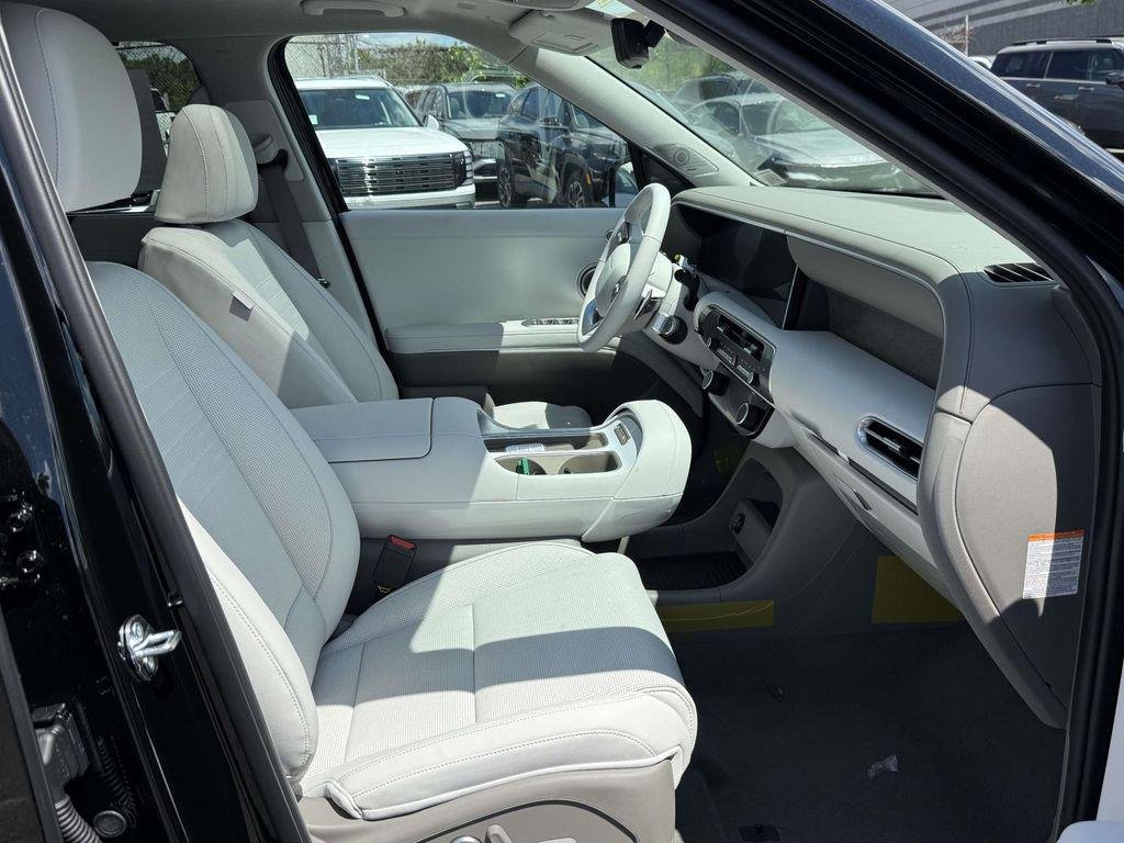 New 2026 Abyss Black Pearl Hyundai Limited image 16