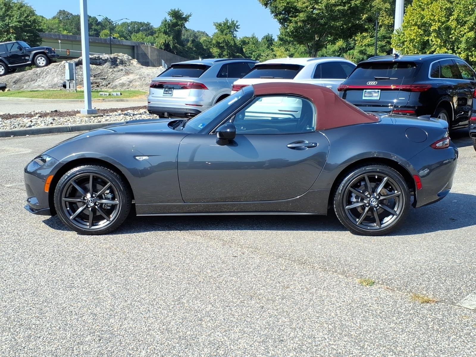 Used 2018 Machine Gray Mazda Club image 3