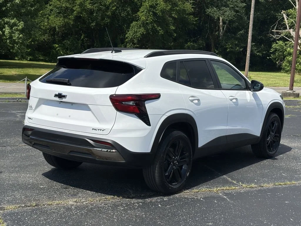 2026 Chevrolet Trax Activ - Photo 8