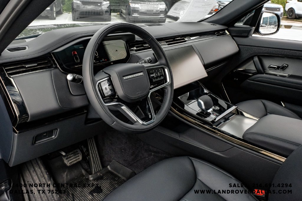 New 2026 Carpathian Gray Land Rover SE image 2