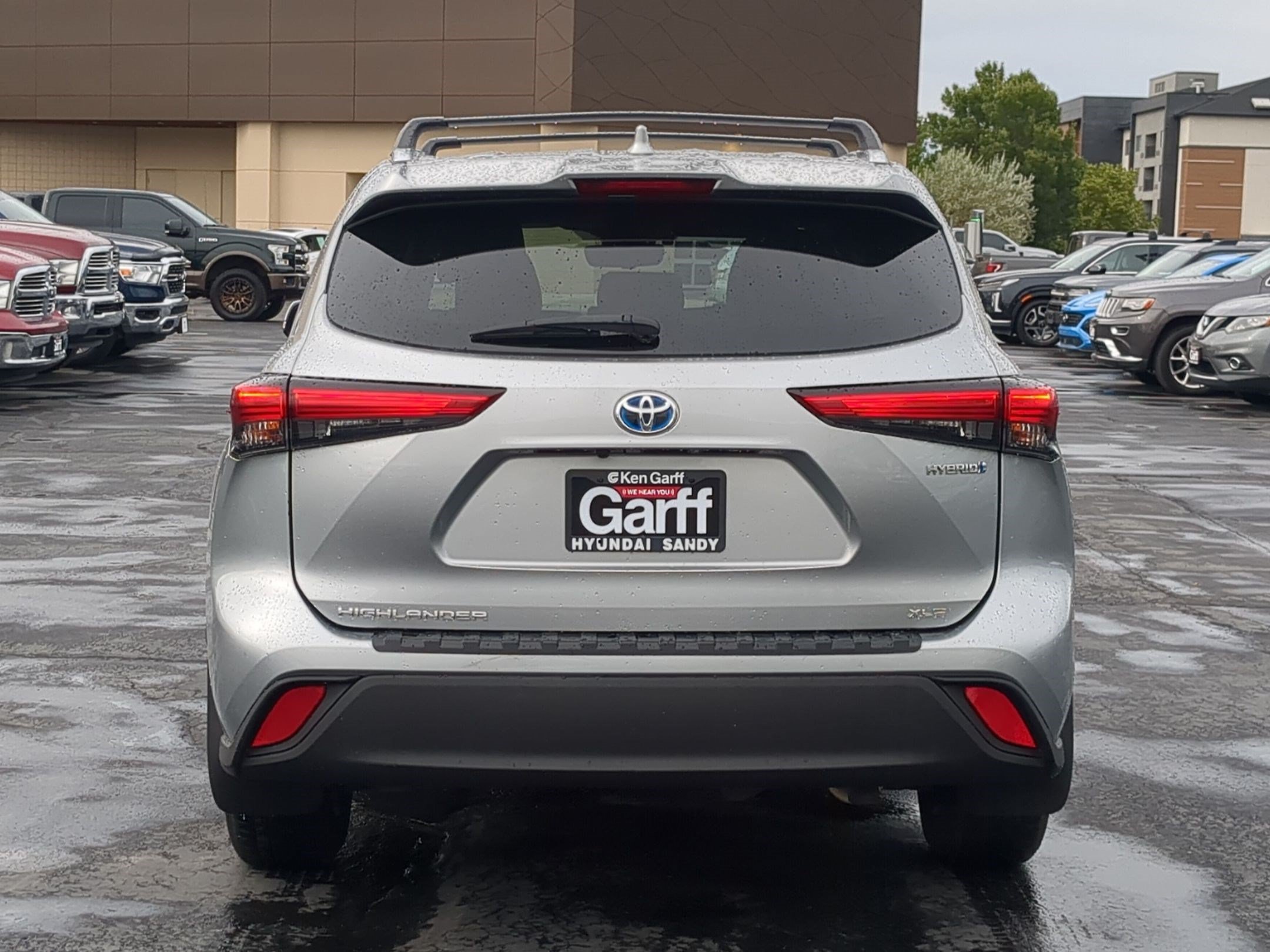 Used 2020 Celestial Silver Metallic Toyota Hybrid XLE image 4