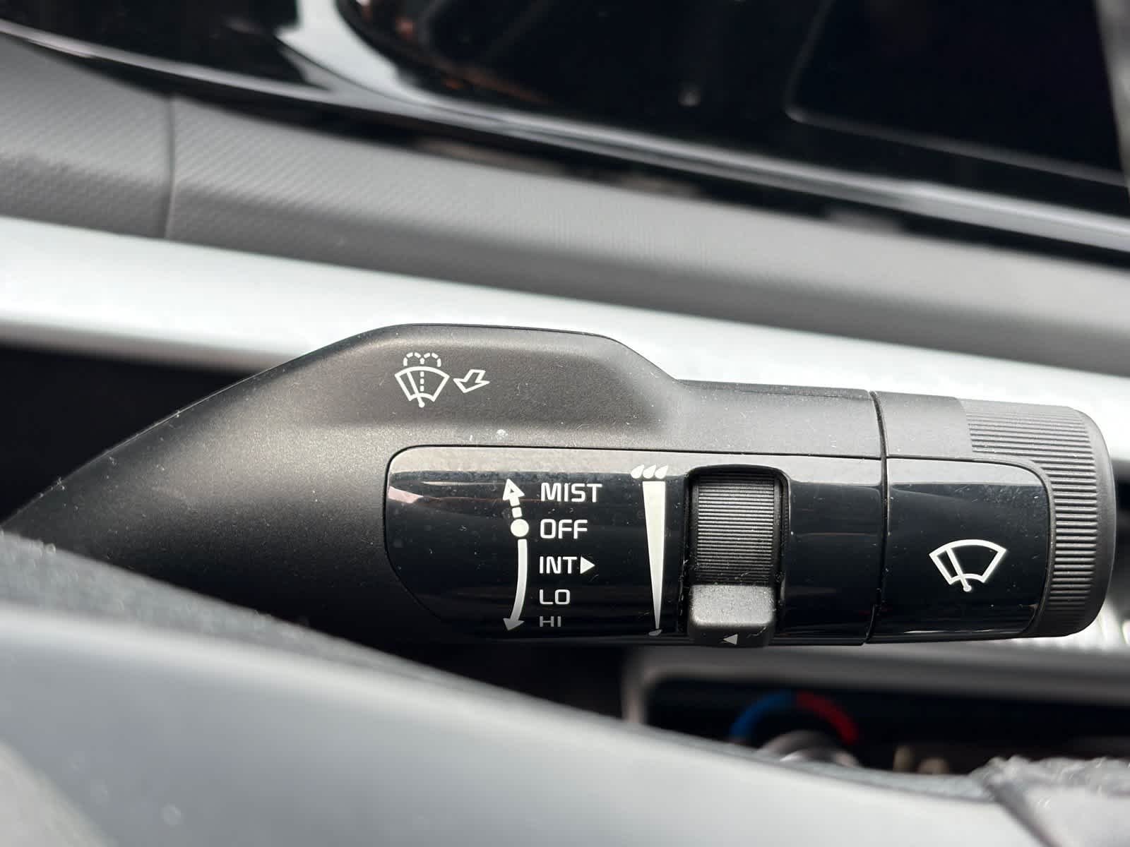 Used 2023 Glacial White Pearl Kia GT-Line image 16