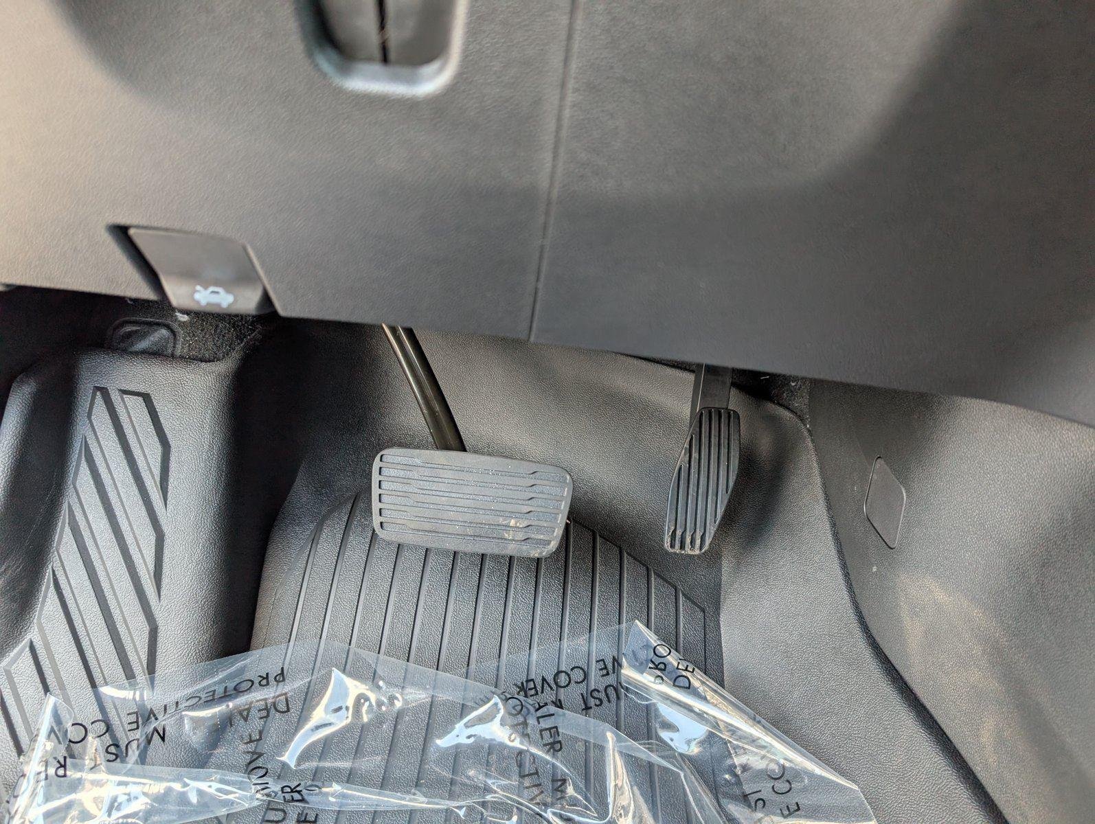 New 2026 Sterling Gray Metallic Chevrolet LT image 31