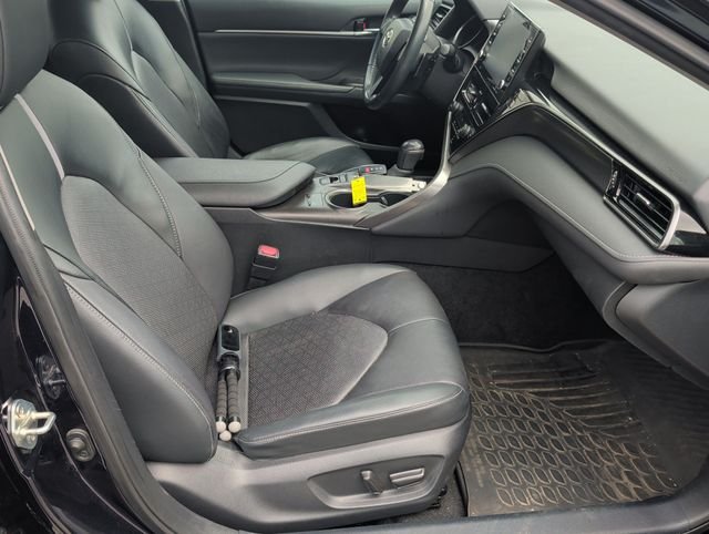Used 2022  Toyota XSE image 29