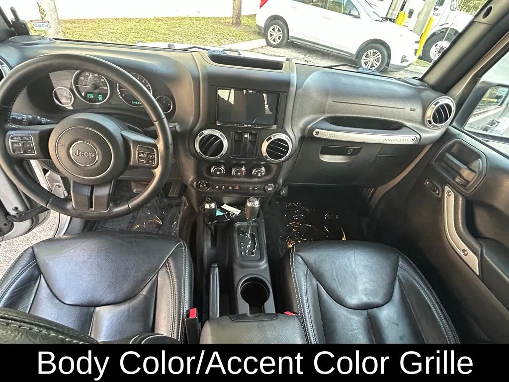 Used 2016 Silver Jeep Sahara image 10