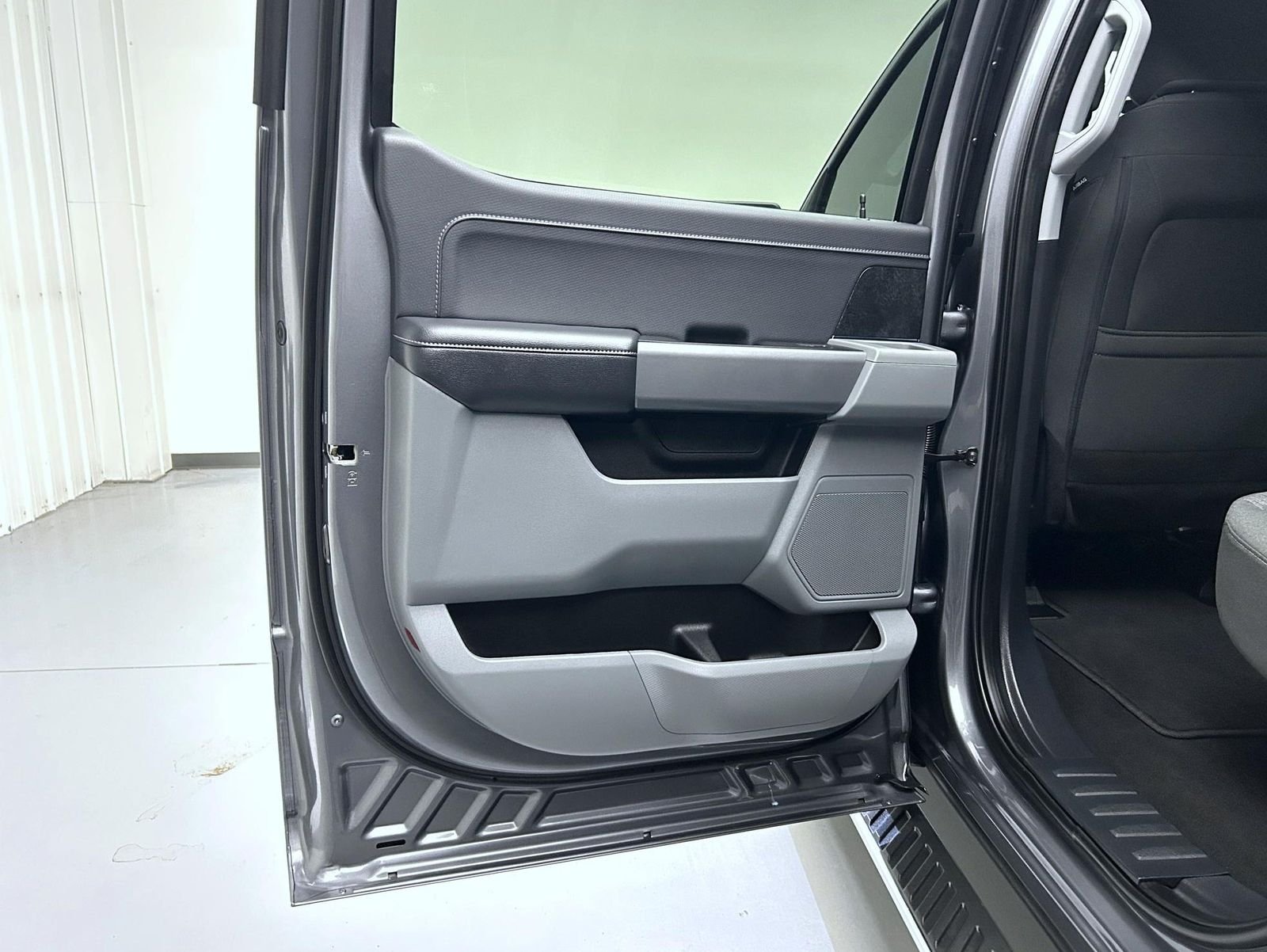 Used 2023 Gray Ford XLT image 20