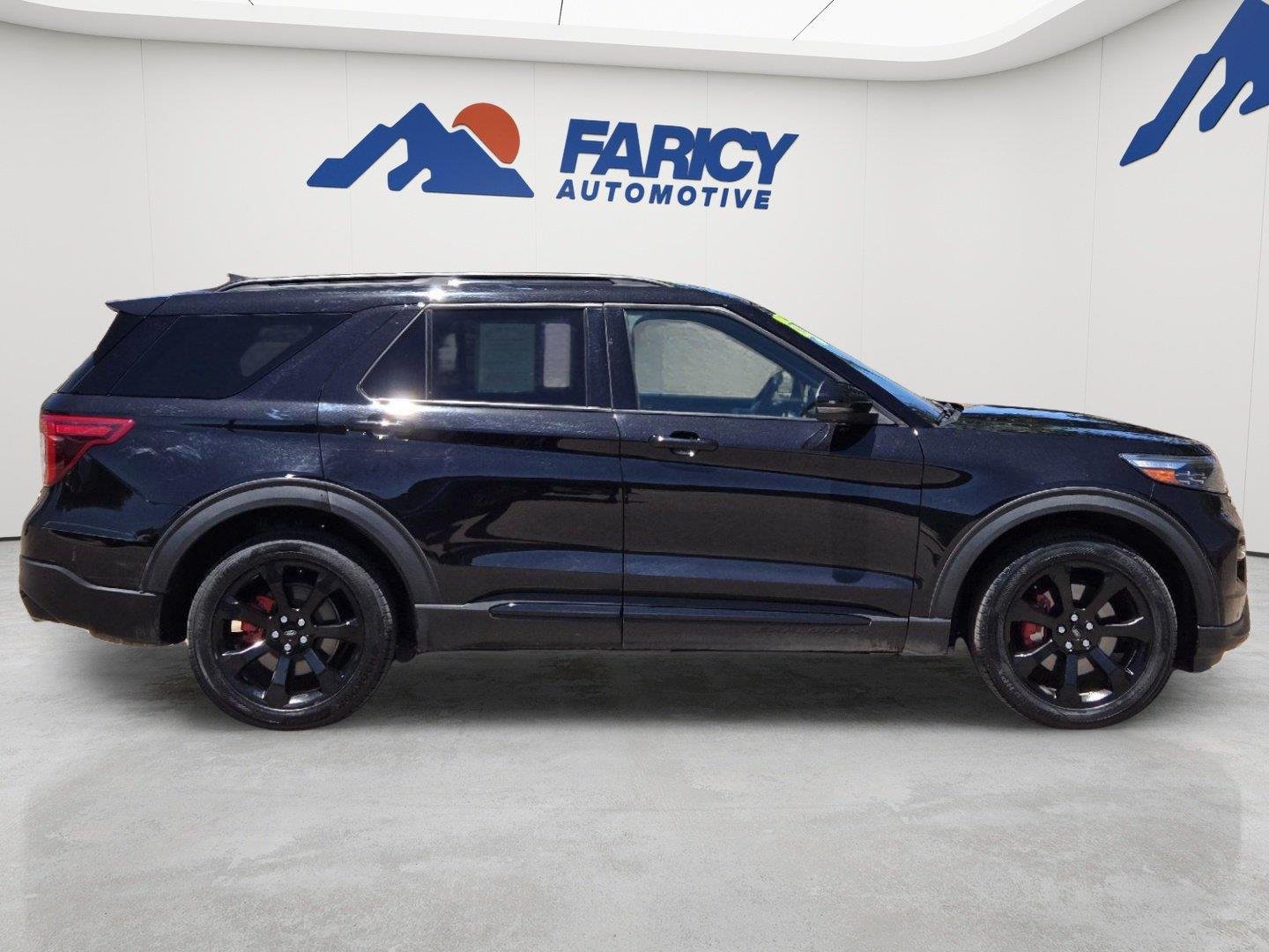 Used 2023 Agate Black Ford ST image 8