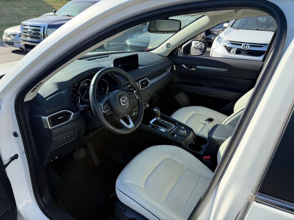 Used 2024 White Metallic Mazda 2.5 S Preferred Package image 7
