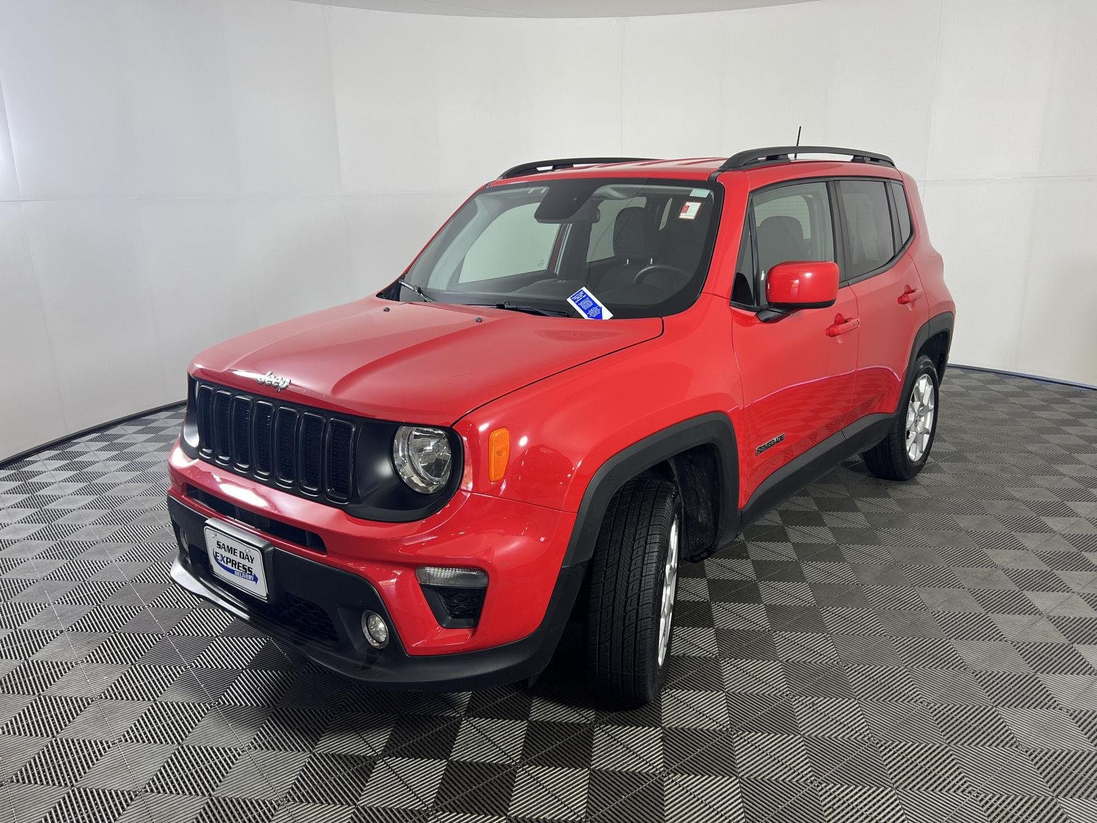 Used 2020 Colorado Red Clearcoat Jeep Latitude image 23