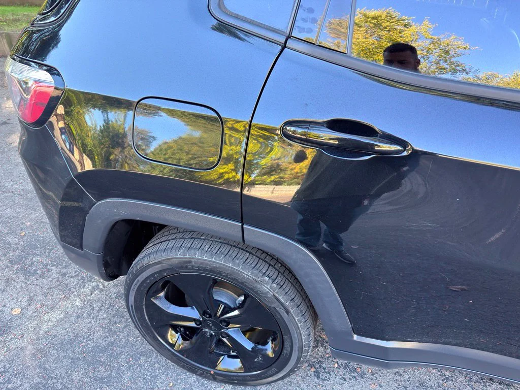 Used 2019 Black Jeep Latitude image 5