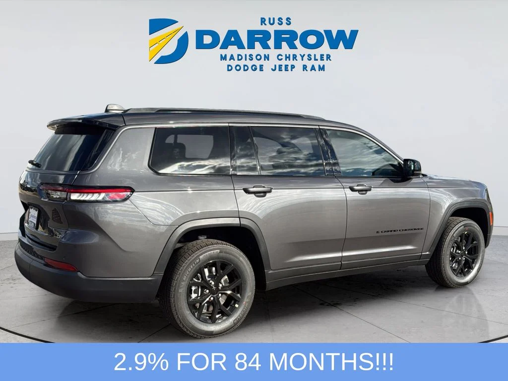 New 2026 Baltic Gray Metallic Clear-Coat Exterior Paint Jeep Altitude image 5
