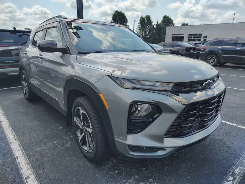 Used 2023 Sterling Gray Metallic Chevrolet RS image 3