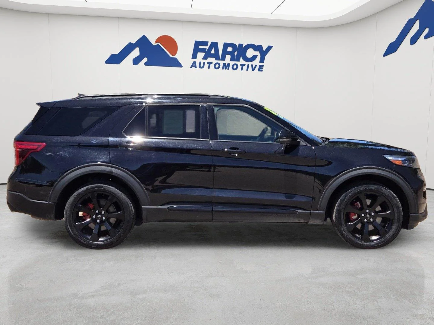 Used 2023 Agate Black Ford ST image 8