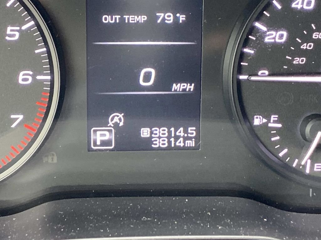 Used 2025 White Subaru Base image 30