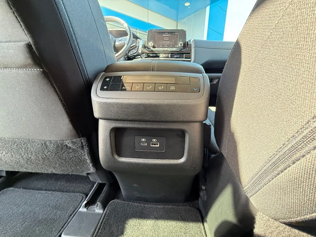 Used 2024 Gray Nissan SV image 37
