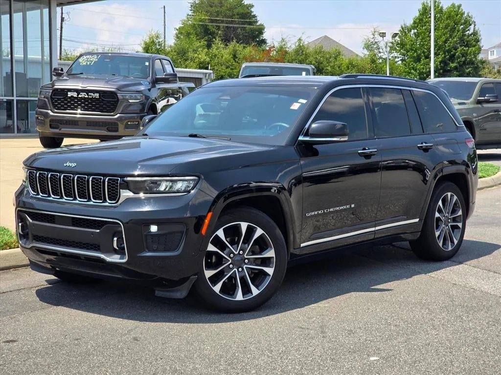 Used 2023 Black Jeep Overland image 2
