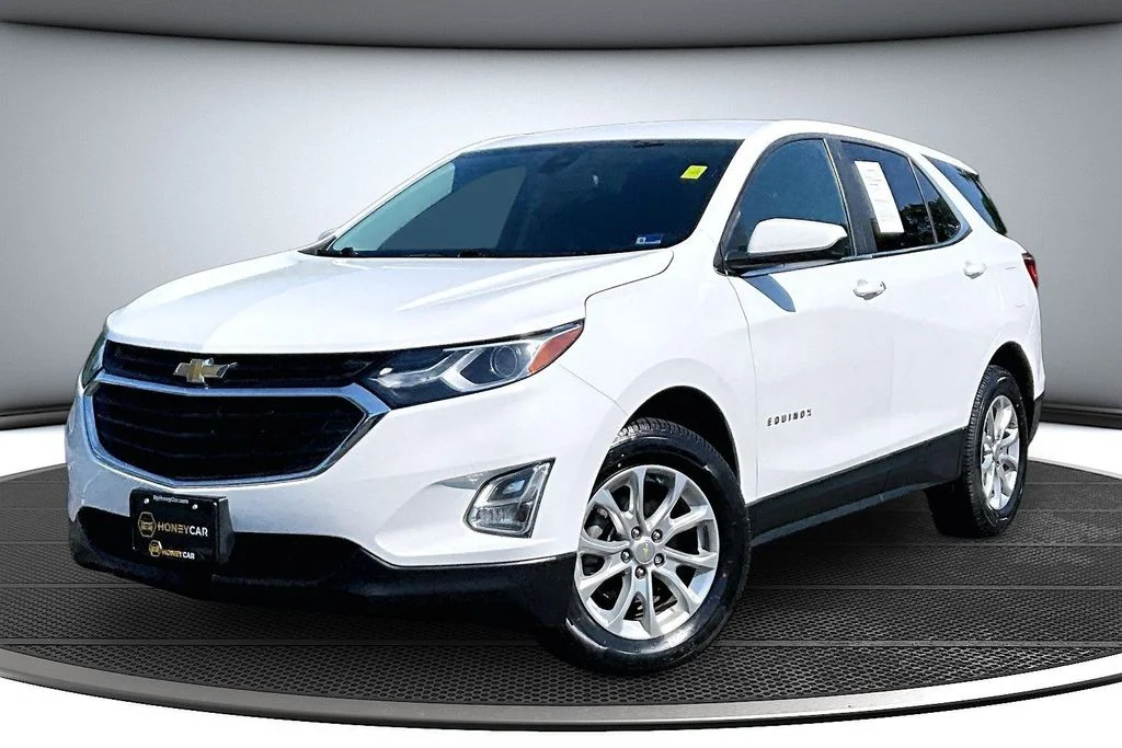 Used 2021 White Chevrolet LT image 3