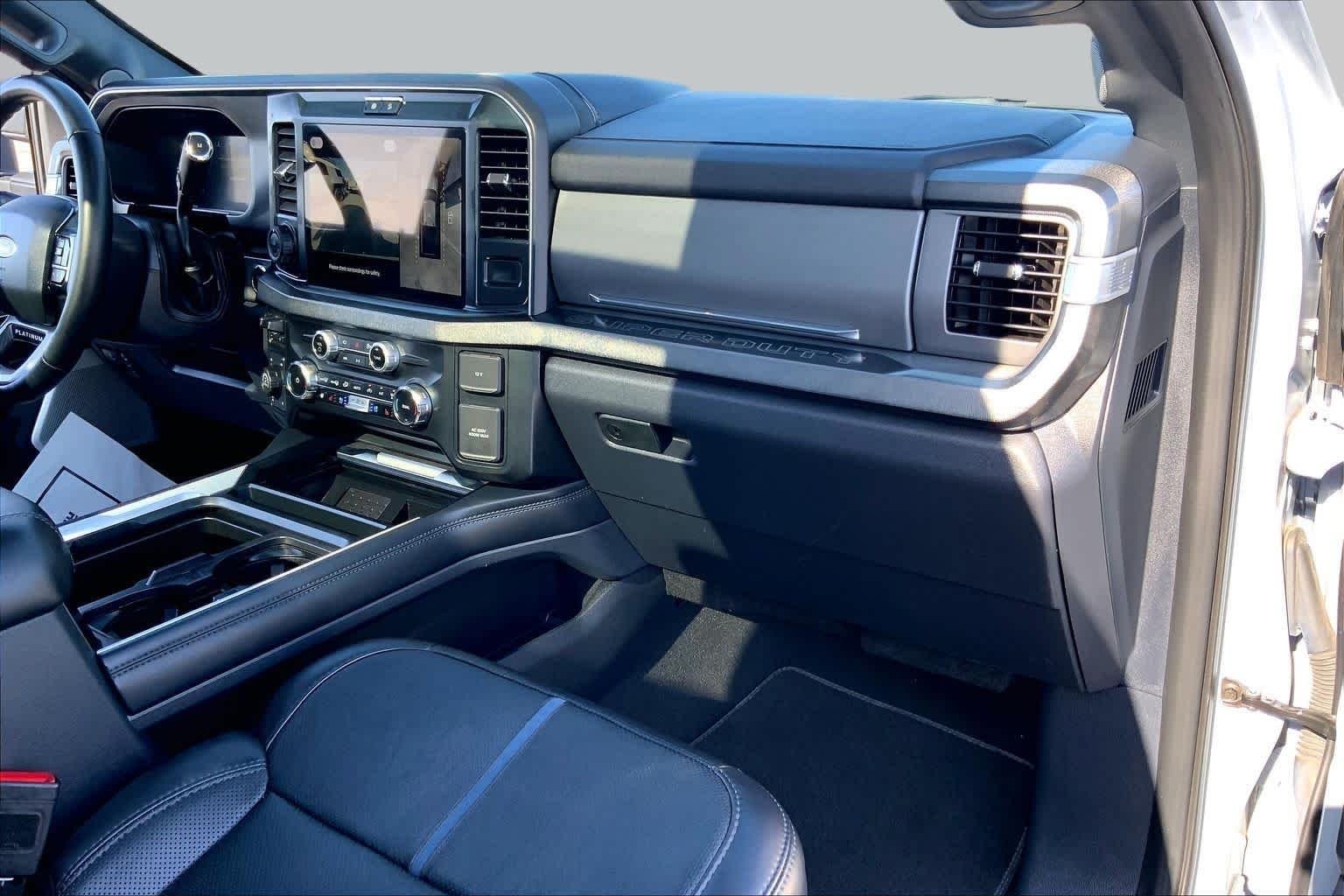 Used 2025 Glacier Gray Metallic Tri-Coat Ford Platinum image 17