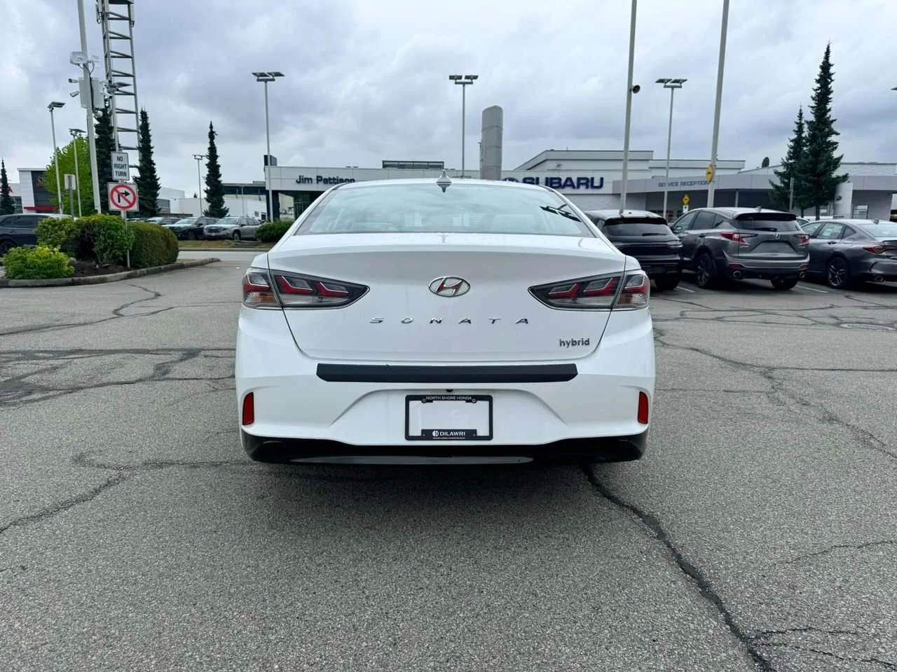 Used 2019 Hyper White Hyundai Hybrid Preferred Dilawri Certified   Local BC   Cl image 4