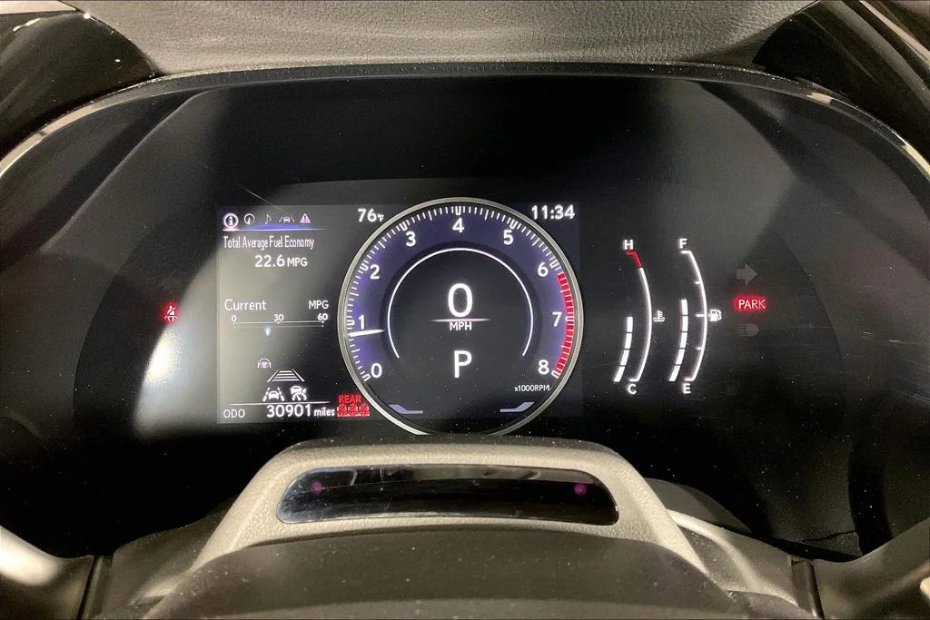 Used 2023  Lexus 350 image 20