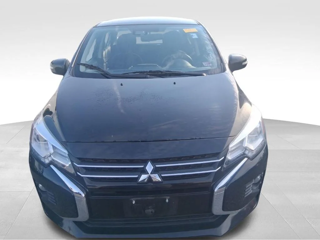 Used 2022 Black Mitsubishi SE image 2