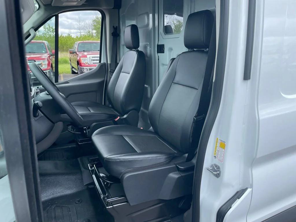 New 2026 Oxford White Ford Cargo Van image 12