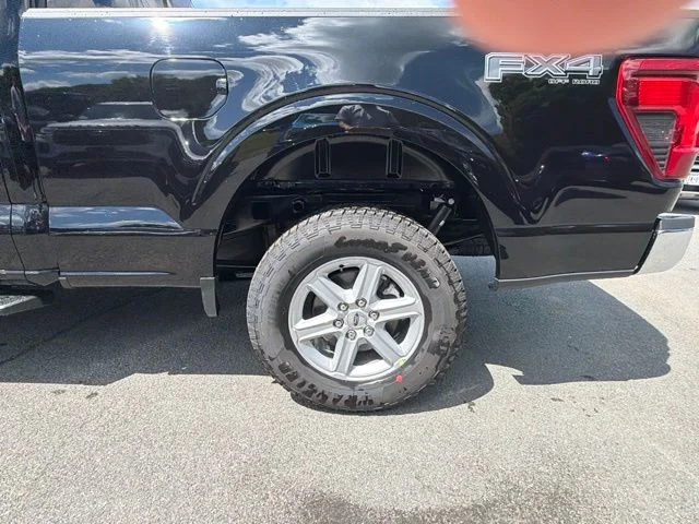 New 2026 Agate Black Metallic Ford XLT image 16