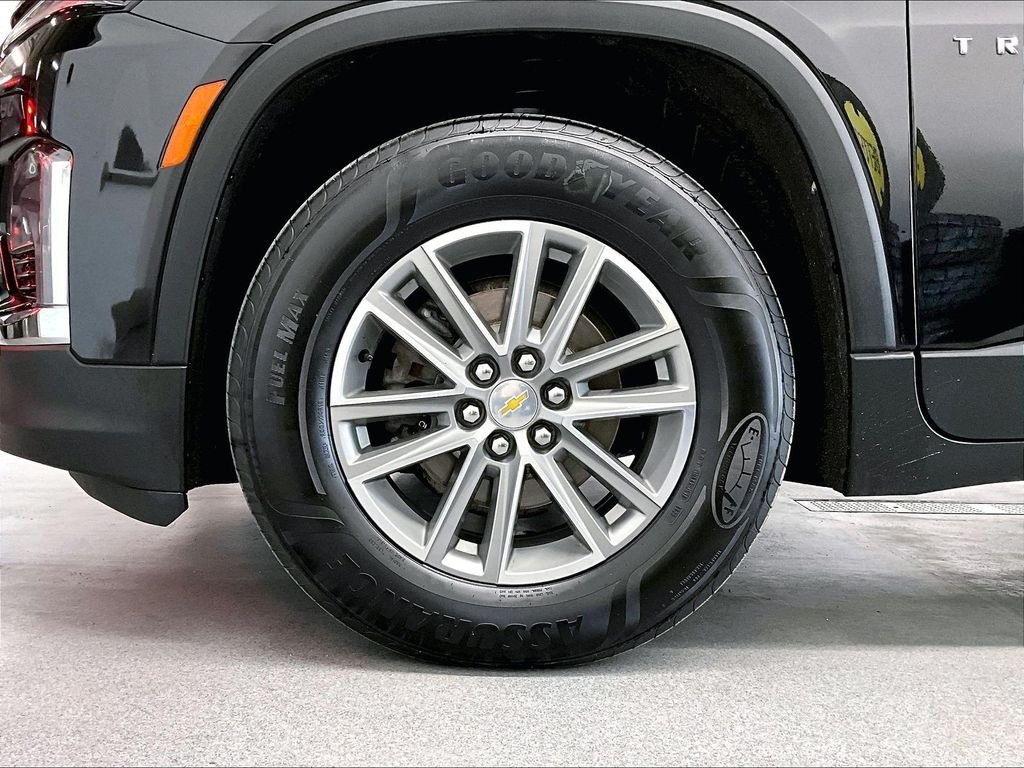 Used 2022 Mosaic Black Metallic Chevrolet LT image 7