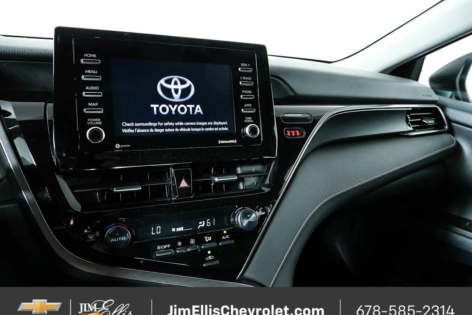 2024 Toyota Camry SE - Photo 12