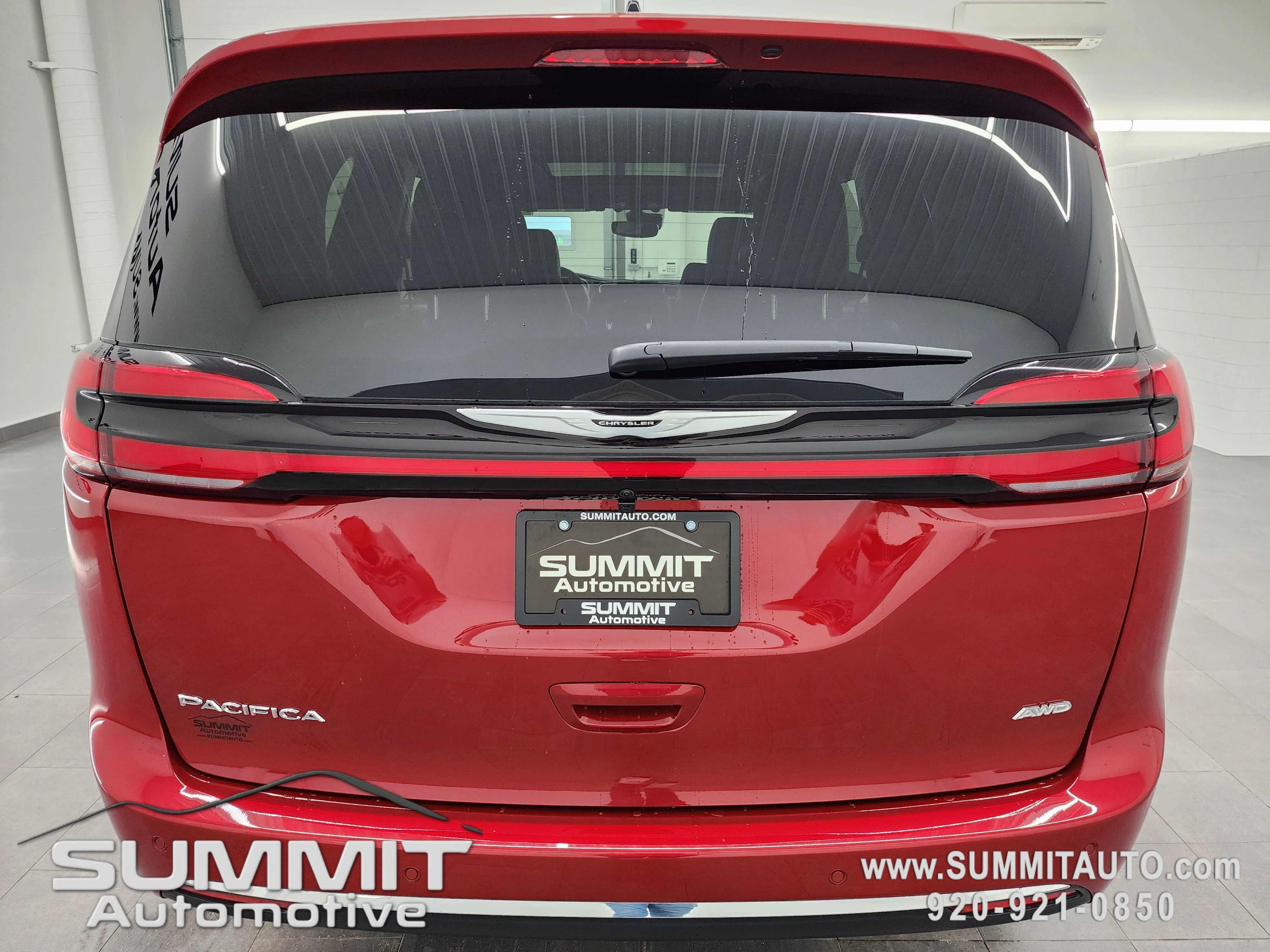 New 2026 Red Hot Pearl-Coat Exterior Paint Chrysler Select image 31