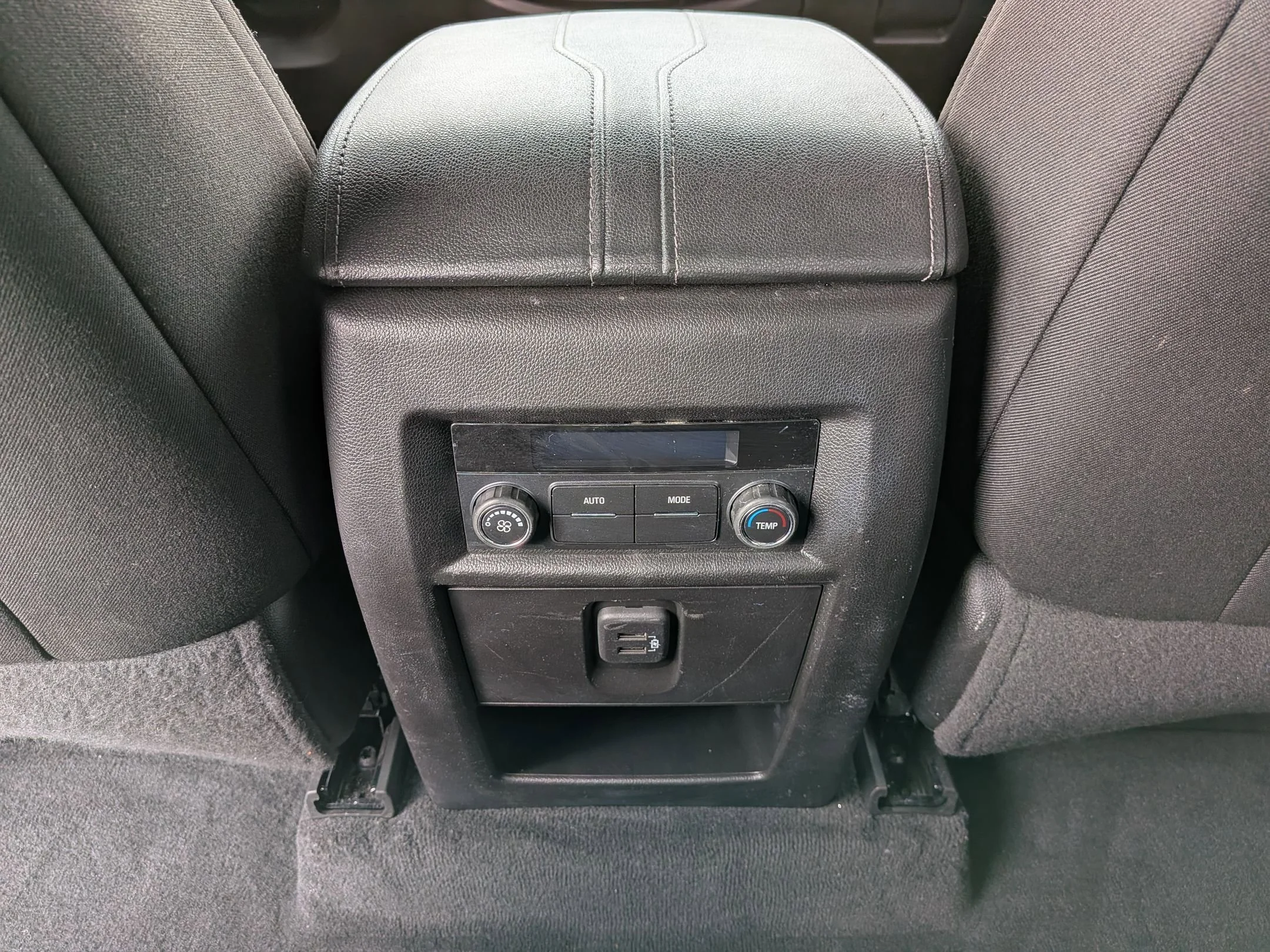 Used 2023 Summit White Chevrolet LT Cloth image 20