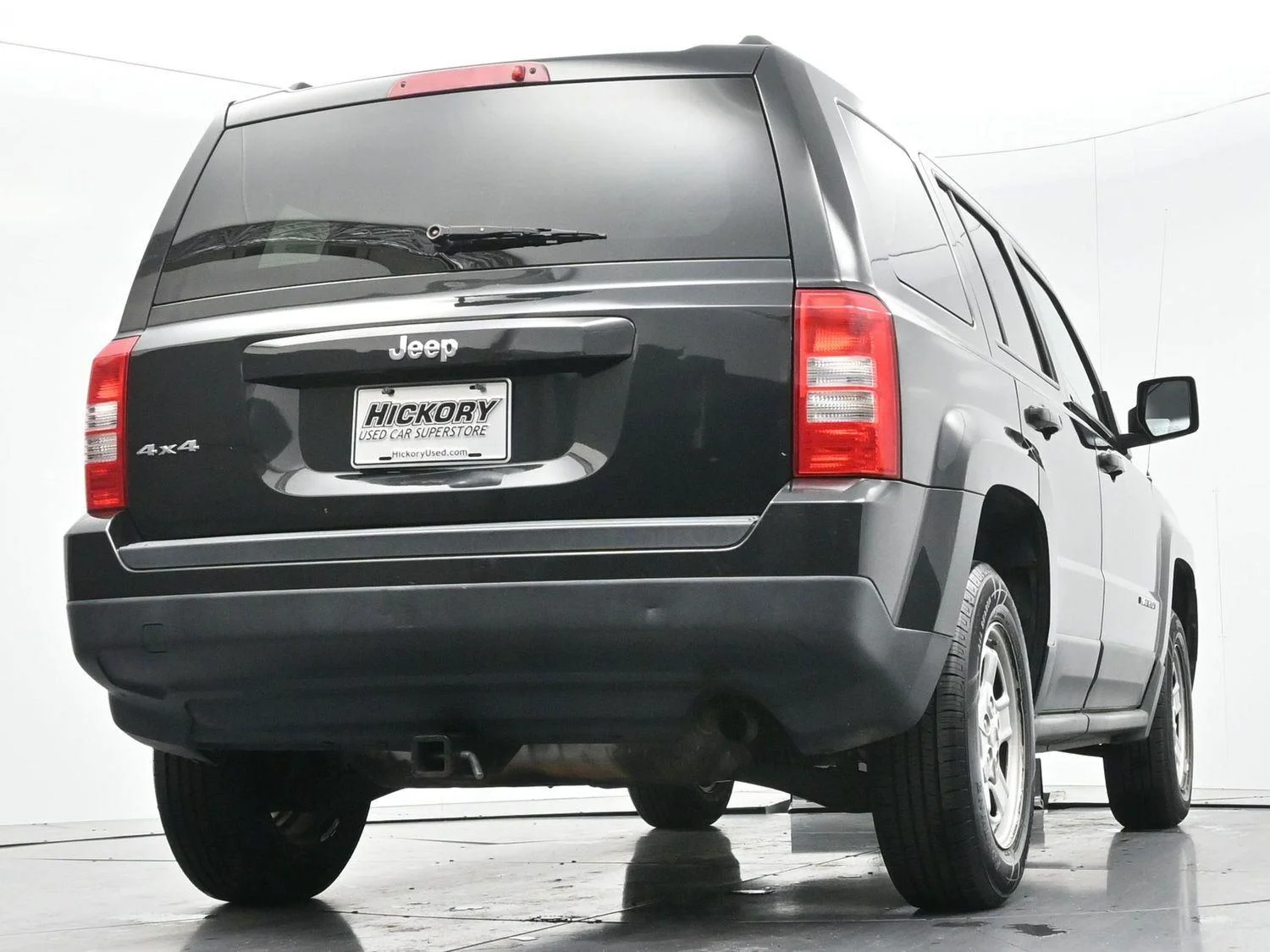 Used 2011 Brilliant Black Crystal Pearl Jeep Sport image 40
